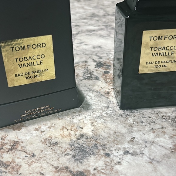 Tom Ford Tobacco Vanille Eau de Parfum - Black and Gold same-next day shipping - Picture 2 of 7